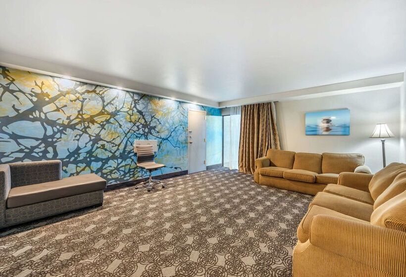 酒店 Clarion Inn