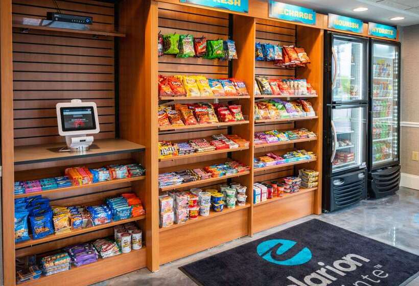 Oakfield Hotel & Suites, Ascend Hotel Collection