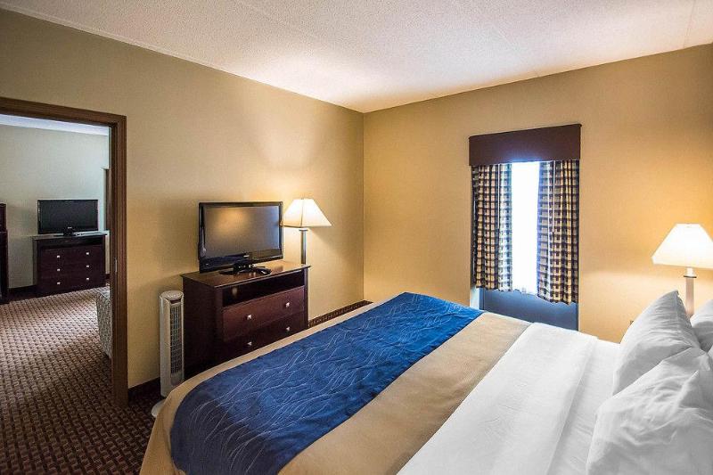 Oakfield Hotel & Suites, Ascend Hotel Collection