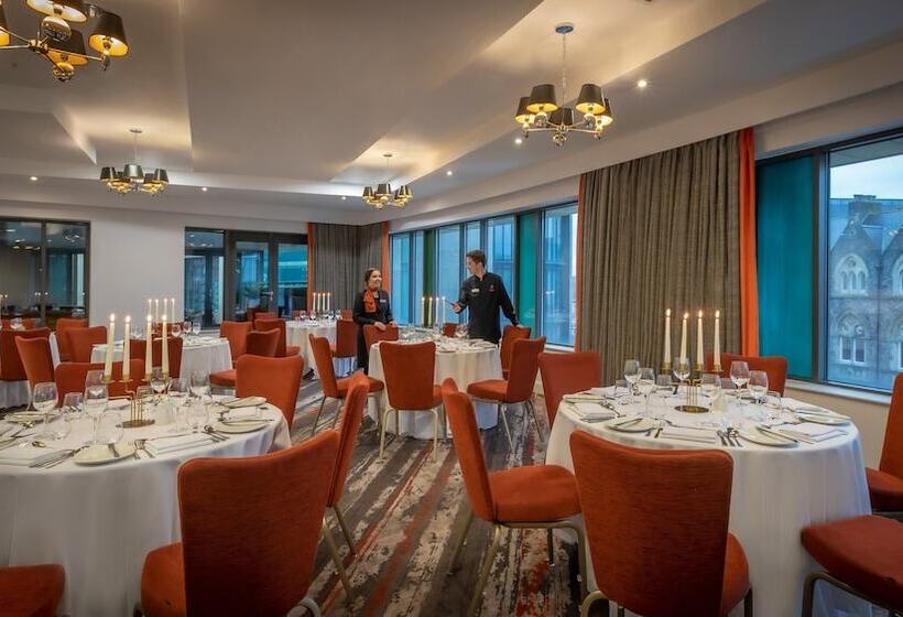 Clayton Hotel Cardiff