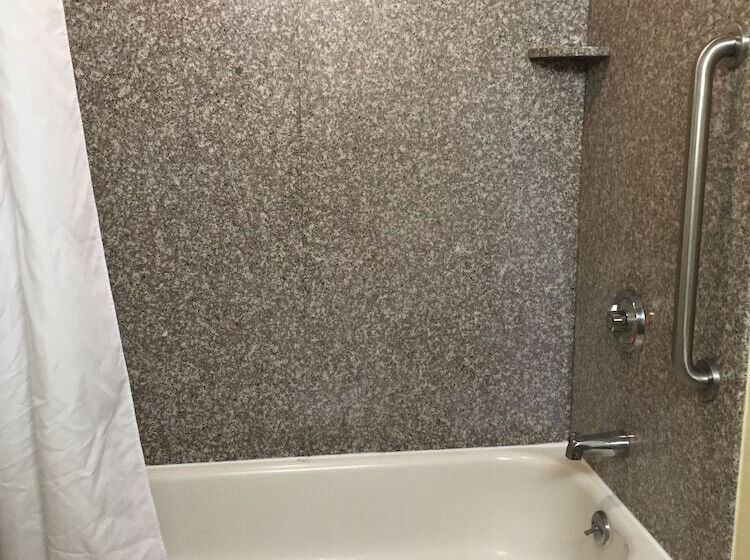 هتل Comfort Inn University Area