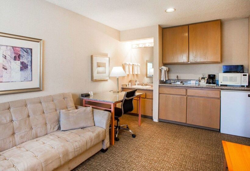 酒店 Quality Inn Kirkland