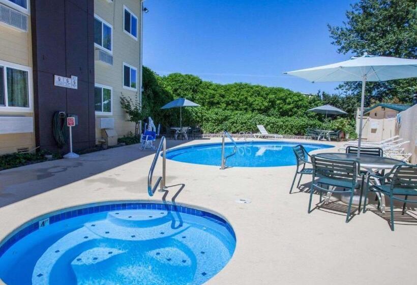 酒店 Quality Inn Kirkland