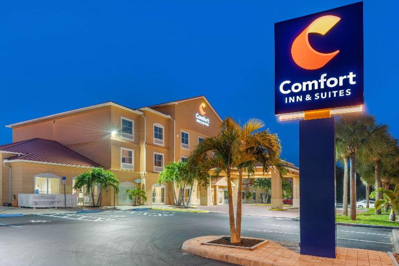 فندق Comfort Inn & Suites Airport