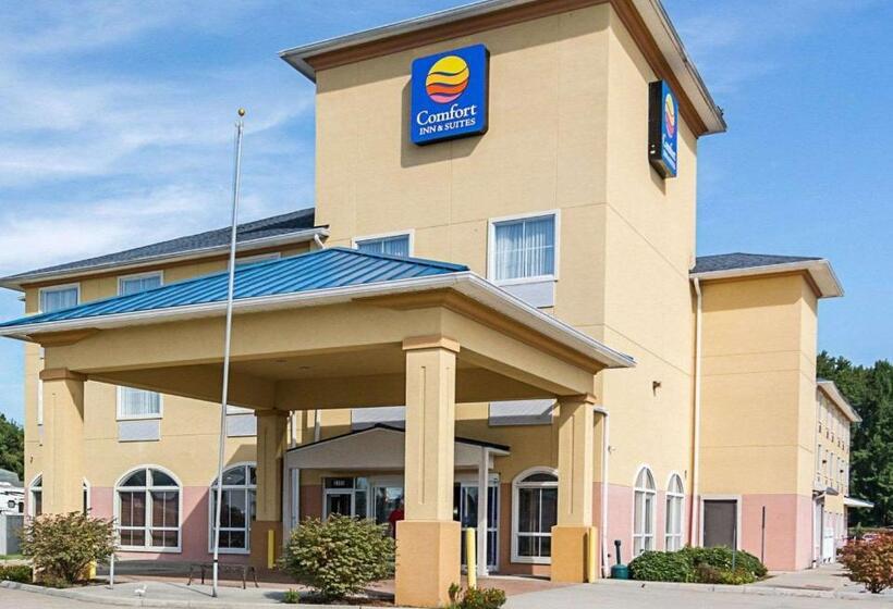 ホテル Comfort Inn & Suites Chesapeake  Portsmouth
