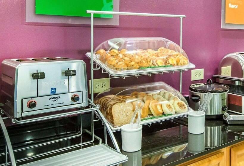 فندق Comfort Inn & Suites Near Tinley Park Amphitheater