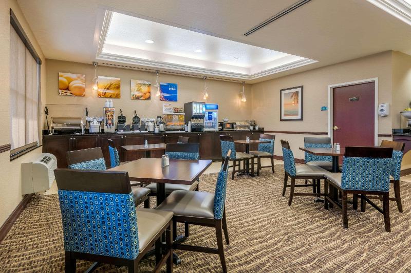 فندق Comfort Inn & Suites Northeast  Gateway