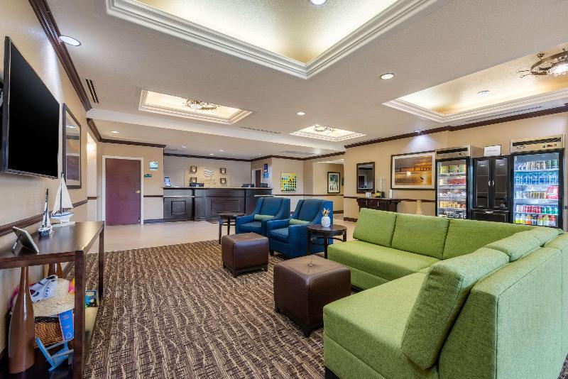 فندق Comfort Inn & Suites Northeast  Gateway