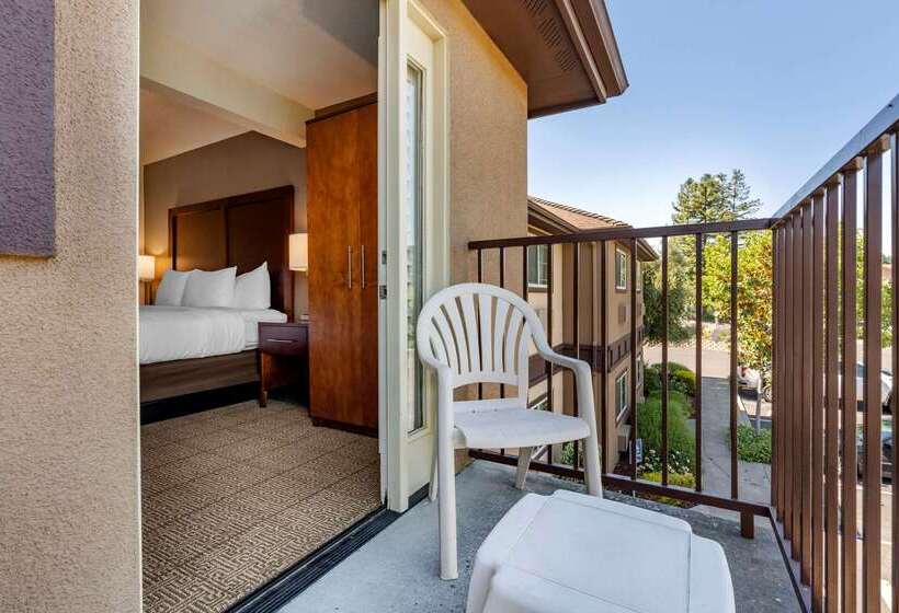호텔 Comfort Inn & Suites Ukiah Mendocino County