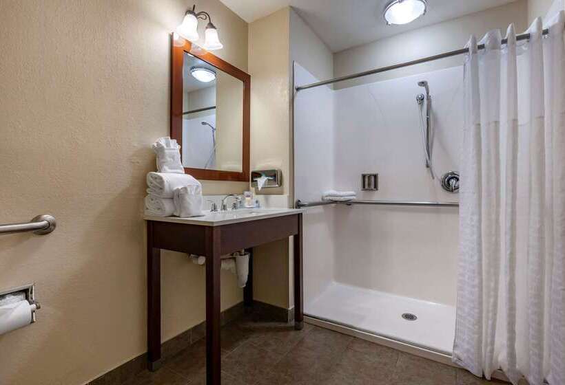 호텔 Comfort Inn & Suites Ukiah Mendocino County