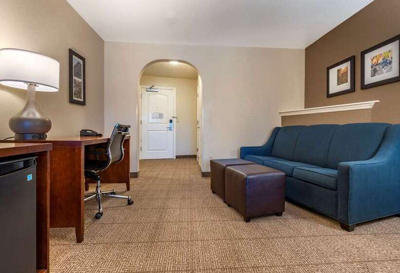 호텔 Comfort Inn & Suites Ukiah Mendocino County