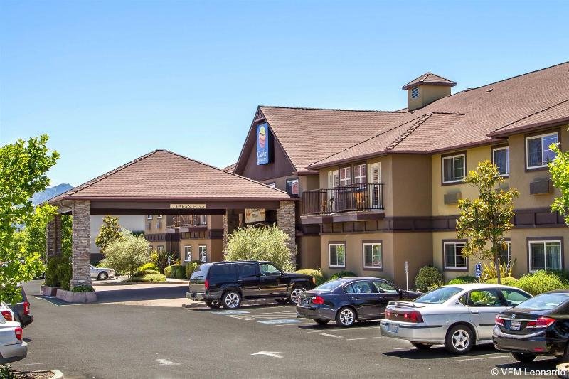 호텔 Comfort Inn & Suites Ukiah Mendocino County
