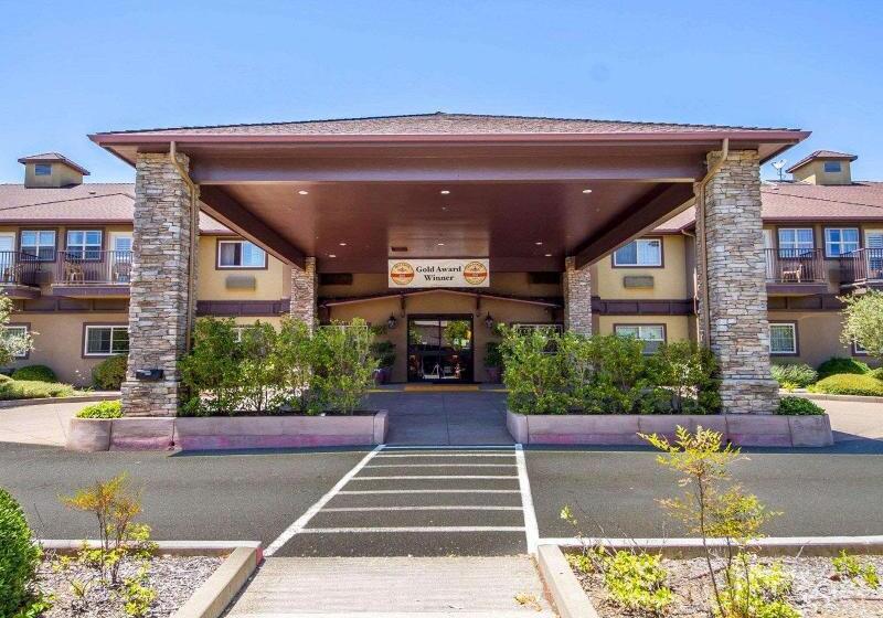 호텔 Comfort Inn & Suites Ukiah Mendocino County