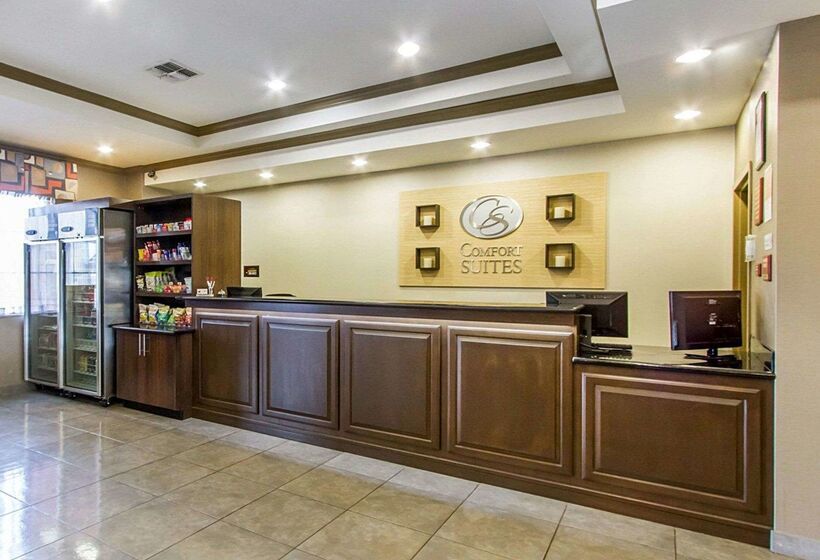 فندق Comfort Suites