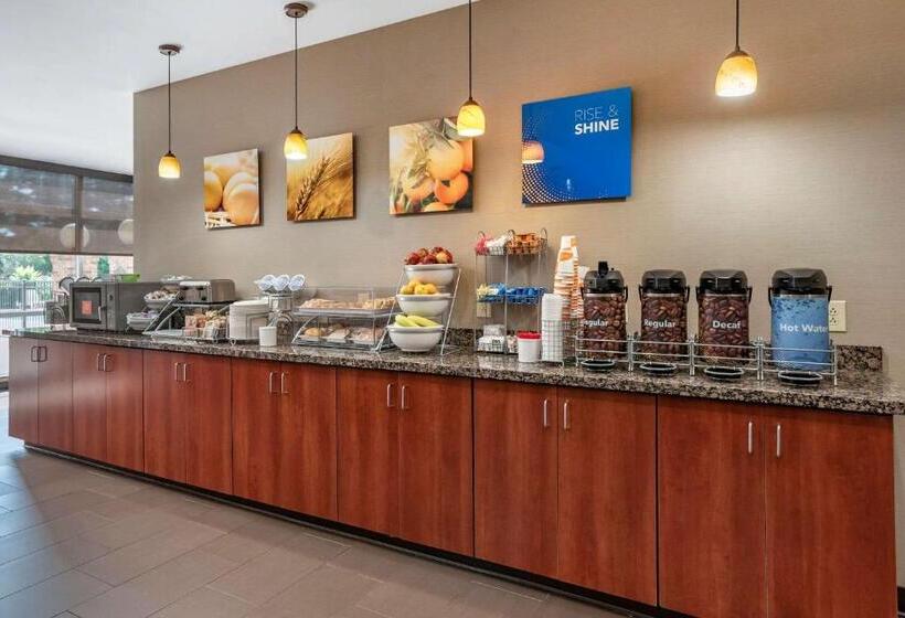 فندق Comfort Suites Airport