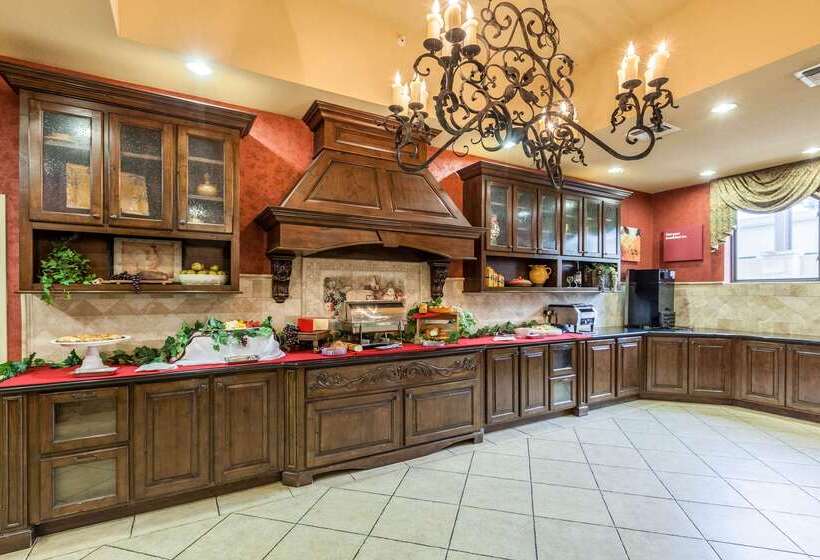 ホテル Comfort Suites Alamo Riverwalk