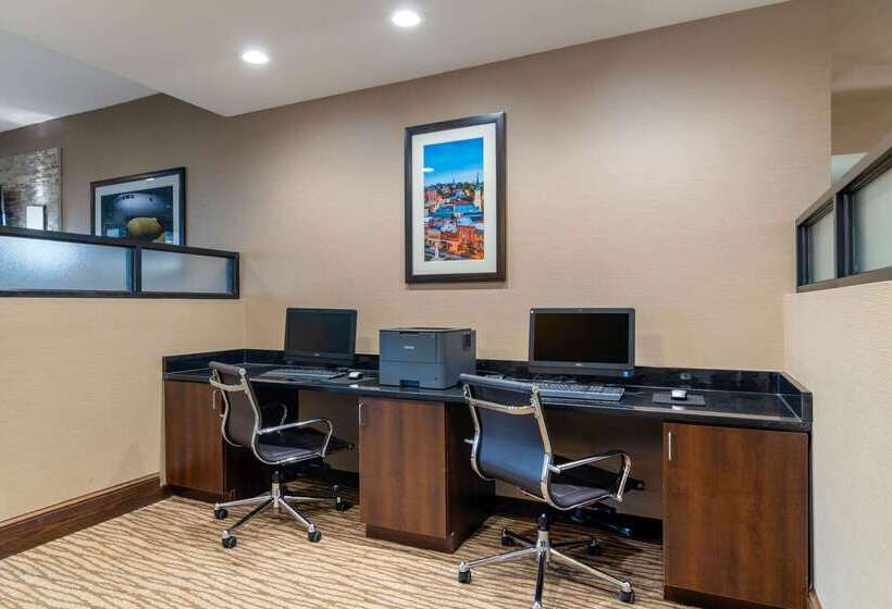 Отель Comfort Suites Byron Warner Robins