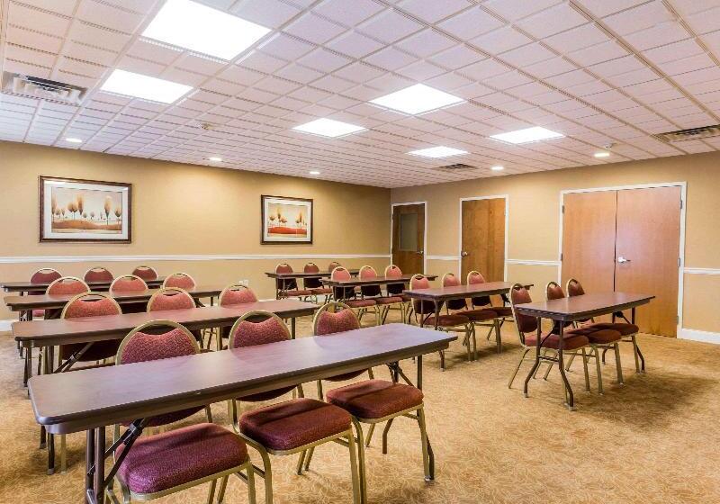 فندق Comfort Suites