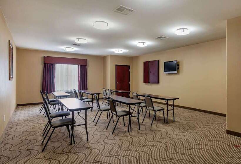 فندق Comfort Suites