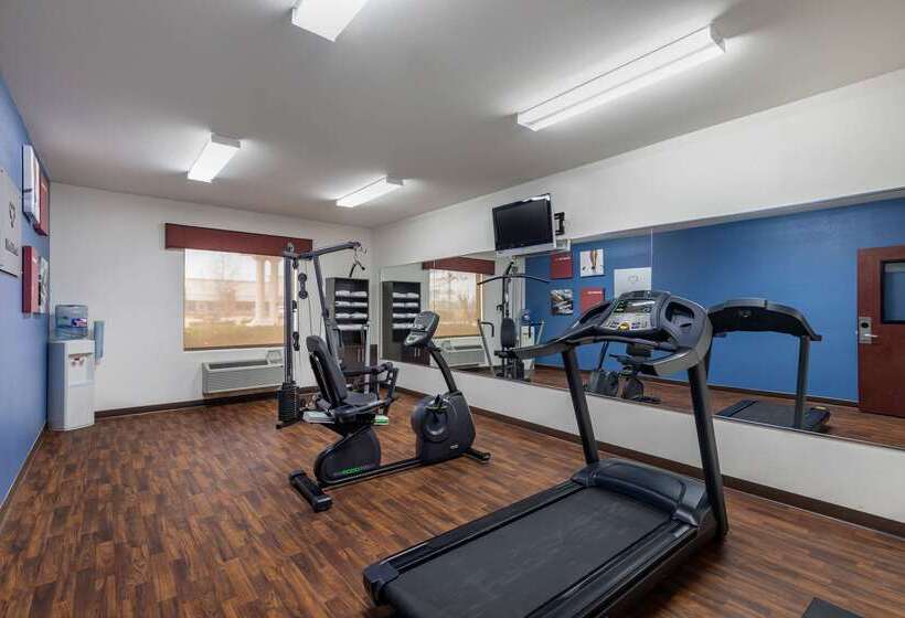 فندق Comfort Suites