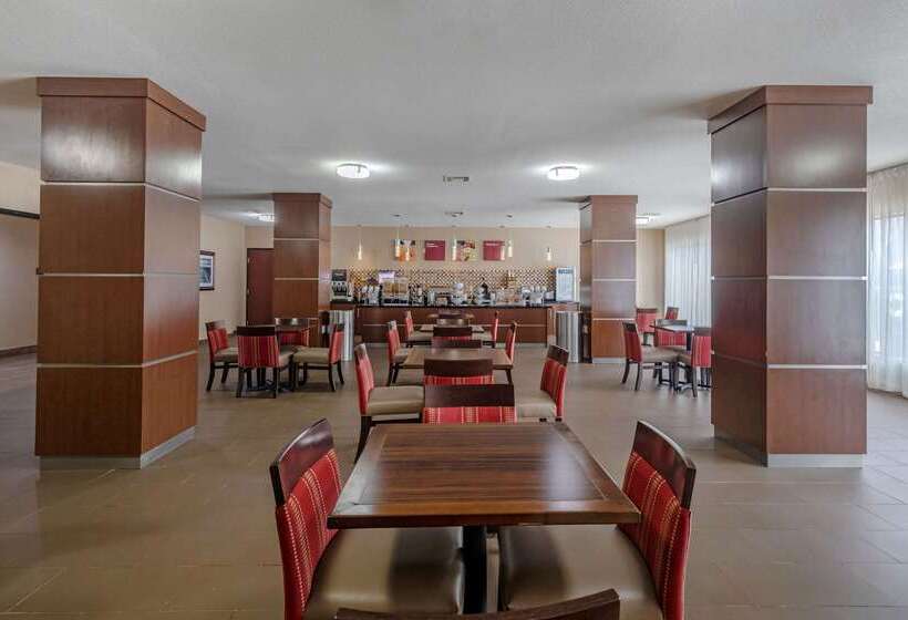 فندق Comfort Suites