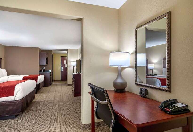 فندق Comfort Suites