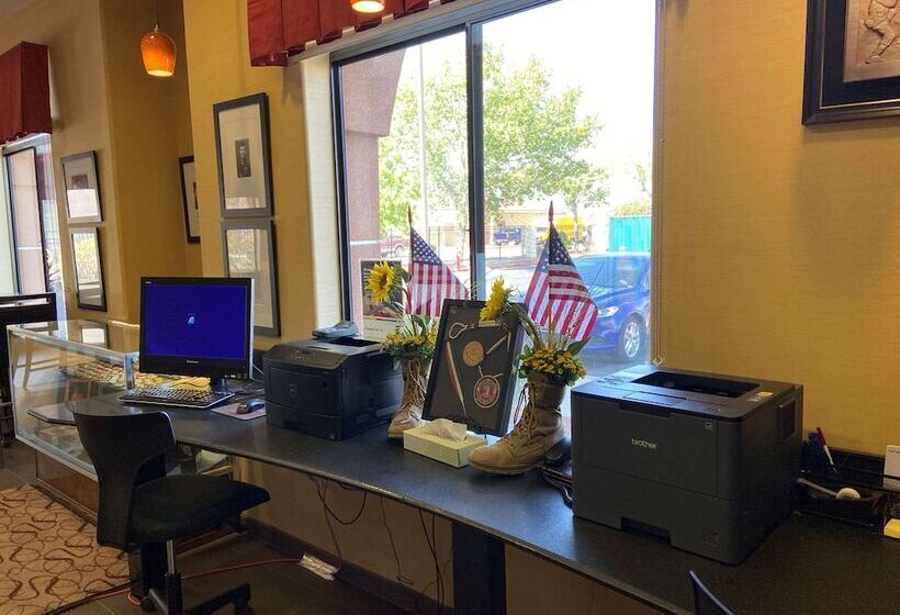 فندق Comfort Suites Gallup East Route 66 And I40