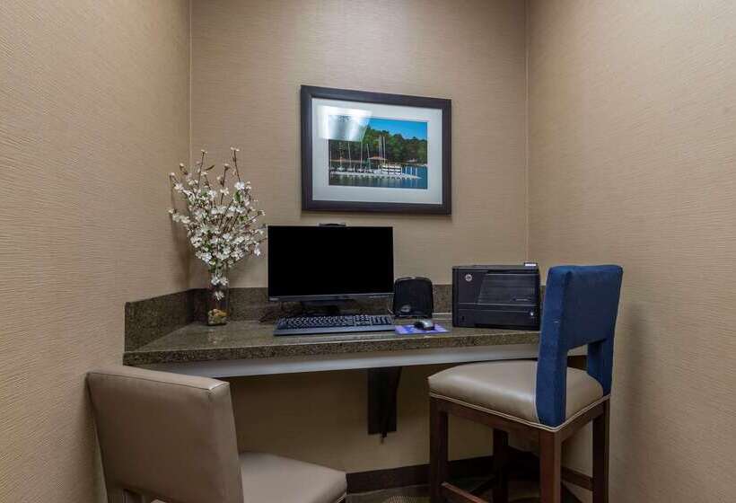 فندق Comfort Suites Lake Norman  Huntersville