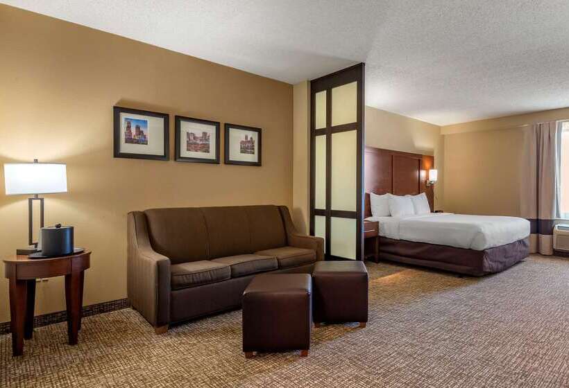 ホテル Comfort Suites Lake Norman  Huntersville