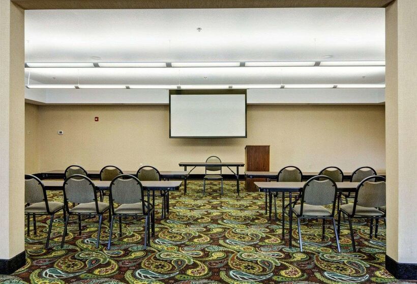 فندق Comfort Suites Near Hot Springs Park