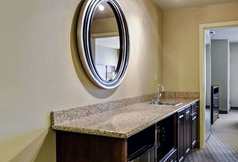 فندق Comfort Suites Near Hot Springs Park