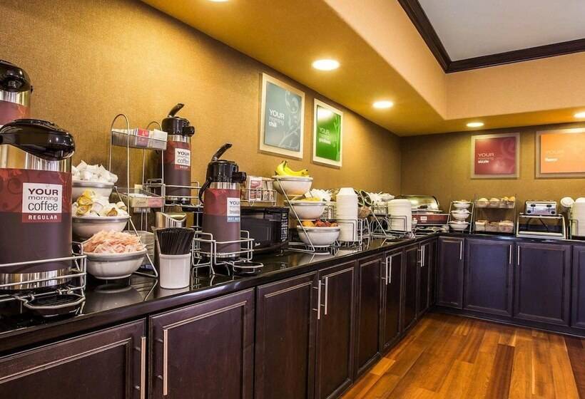 فندق Comfort Suites Simpsonville   Greenville