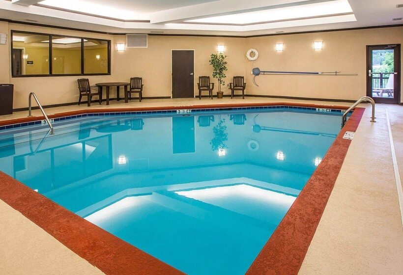 فندق Comfort Suites Simpsonville   Greenville