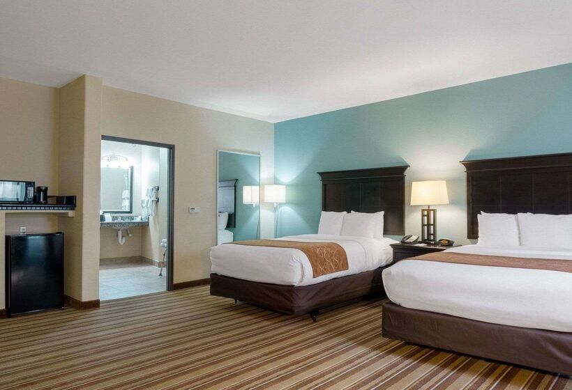 ホテル Comfort Suites Topeka Northwest