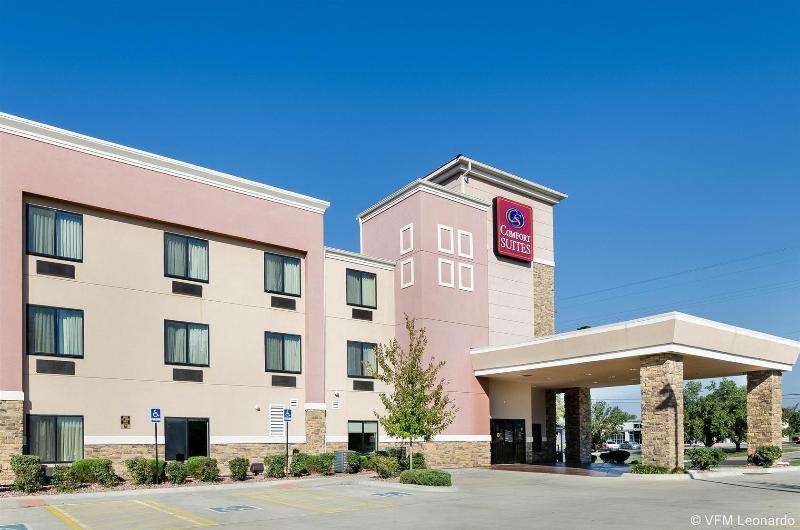 ホテル Comfort Suites Topeka Northwest