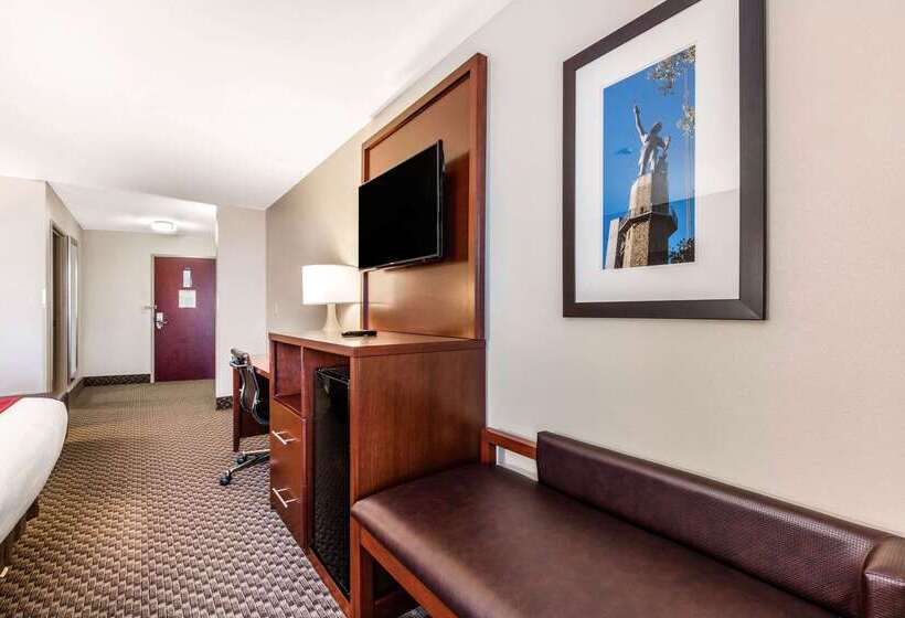 ホテル Comfort Suites Tuscaloosa Near University