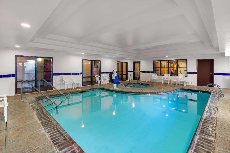 ホテル Comfort Suites Vacaville Napa Valley Area