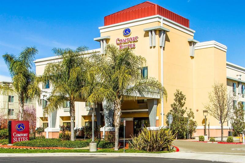 ホテル Comfort Suites Vacaville Napa Valley Area