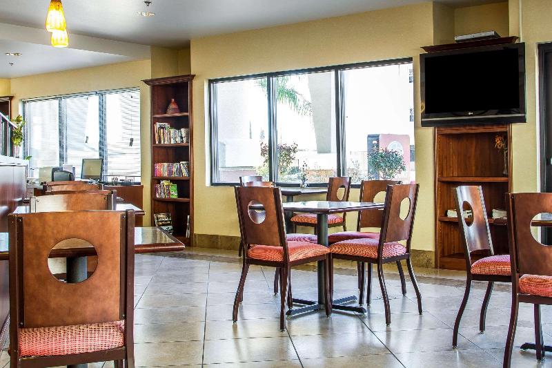 ホテル Comfort Suites Vacaville Napa Valley Area