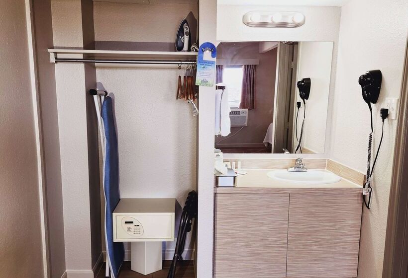 호텔 Days Inn By Wyndham Denver Downtown