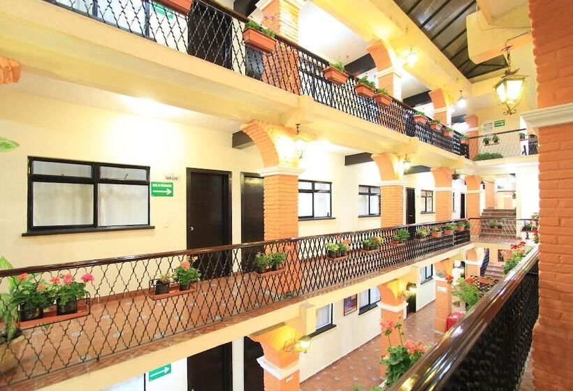 בית מלון כפרי Del Carmen, En El Centro  Desayuno Incluido !