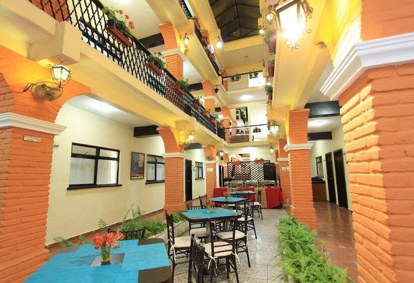 בית מלון כפרי Del Carmen, En El Centro  Desayuno Incluido !