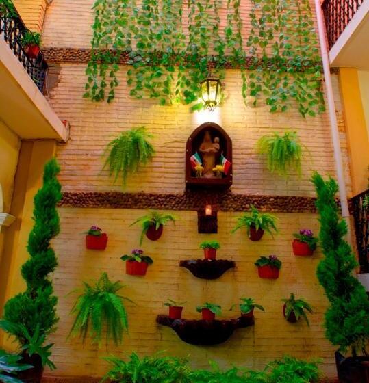 בית מלון כפרי Del Carmen, En El Centro  Desayuno Incluido !