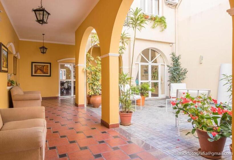 호텔 Delvino Boutique