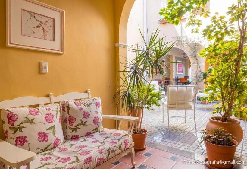 호텔 Delvino Boutique