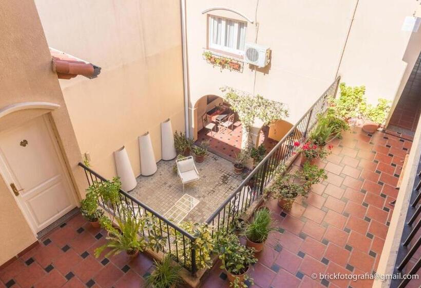 호텔 Delvino Boutique