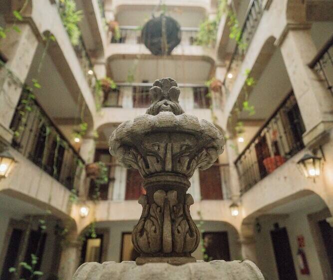 هتل Don Quijote Plaza Guadalajara Centro Historico