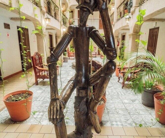 هتل Don Quijote Plaza Guadalajara Centro Historico