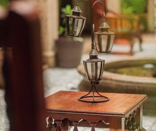 هتل Don Quijote Plaza Guadalajara Centro Historico