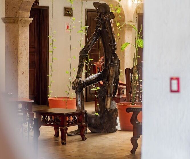 هتل Don Quijote Plaza Guadalajara Centro Historico